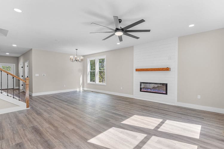 645 HOG iSLAND RD, SURRY VA 23883